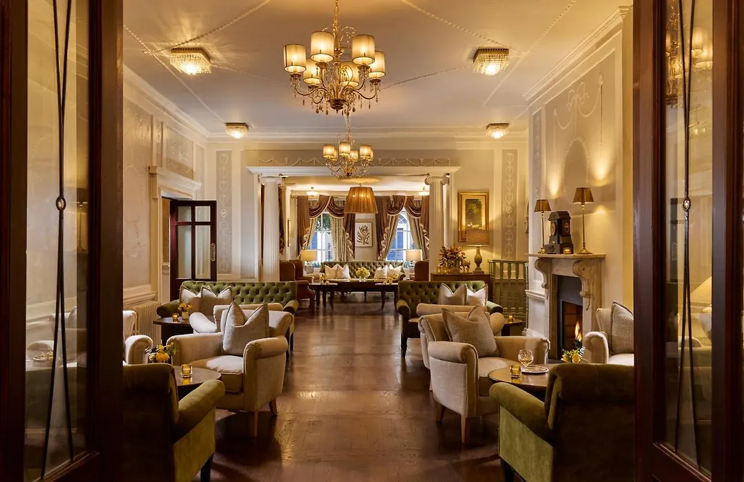 Buswells Hotel-1